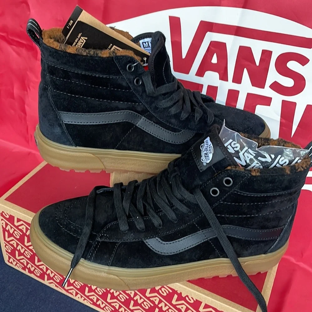 Vans Men’s Sk8-Hi Mte-1
Black/Gum
VN0A5HZYB9M
 boots - sneakers - athletic - Picture 11 of 16